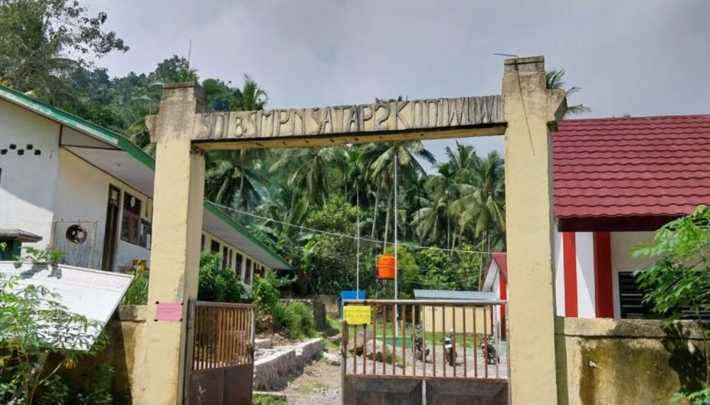“KAMI TIDAK PERNAH MINTA BAYARAN” KEPALA SDI KODIWUWU DESA PAUTOLA KECAMATAN KEO TENGAH KAB. NAGEKEO