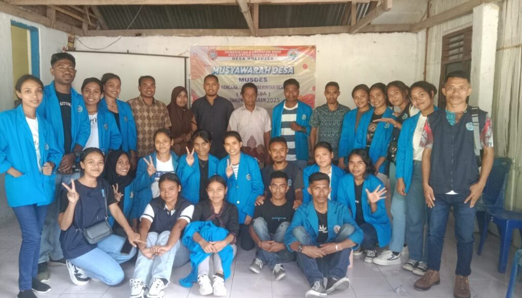 MAHASISWA UNFLOR KKN DI DESA NDETUREA KECAMATAN NANGAPENDA