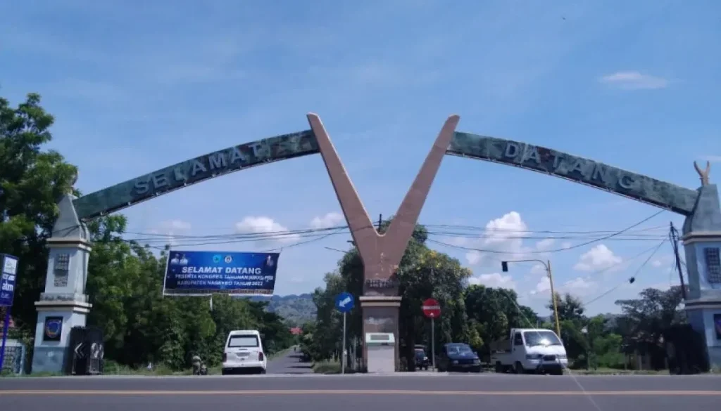 “MARI BANGUN KOTA KITA” Sadar Lingkungan, Sadar Hidup Sehat. Himbauan Lurah Danga Kabupaten Nagekeo
