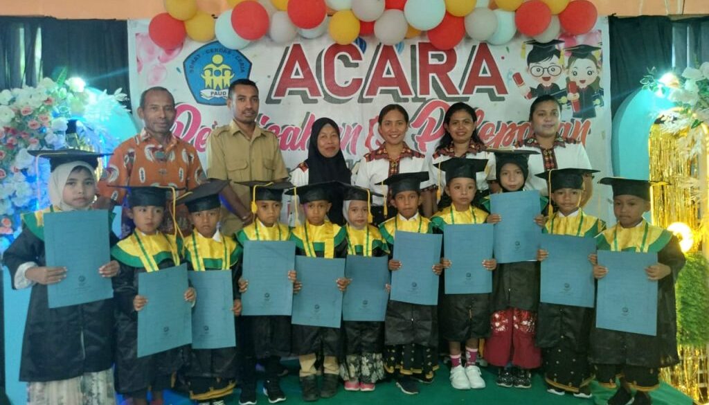 “Generasi Hebat Lahir dari TK Hebat” TK Negeri Pembina Keo Tengah Witurombaua Melapas 11 Siswa Kelas B