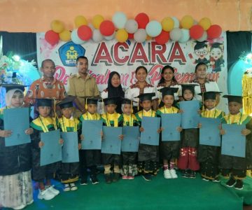 “Generasi Hebat Lahir dari TK Hebat” TK Negeri Pembina Keo Tengah Witurombaua Melapas 11 Siswa Kelas B