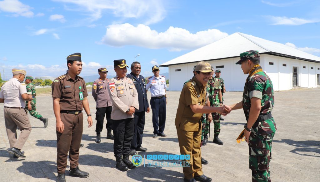 Bupati-Nagekeo-menghadiri-Apel-Penyambutan-Personil-Yonif-TP-834MW-Nagekeo-3