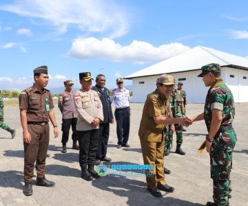 Bupati-Nagekeo-menghadiri-Apel-Penyambutan-Personil-Yonif-TP-834MW-Nagekeo-3